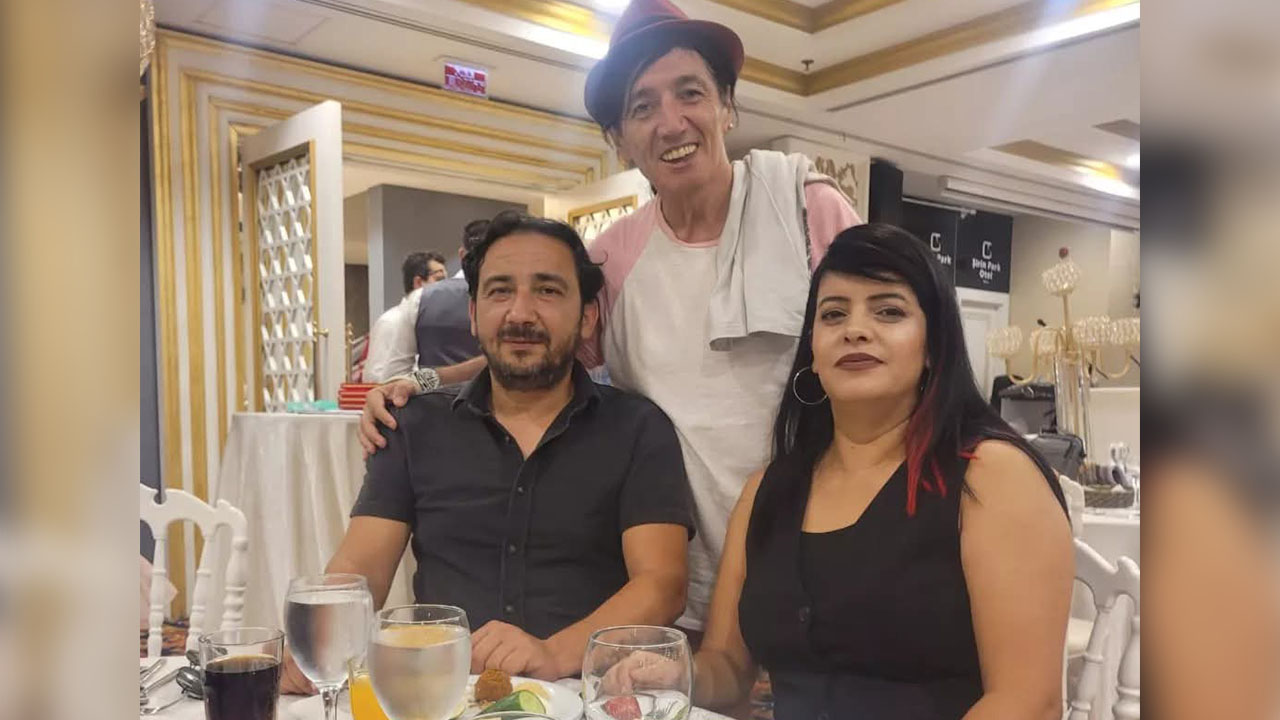 Fer Ailesi, Poyraz Aslan’ın Diş Etkinliğini Teras Partisi İle Kutladı