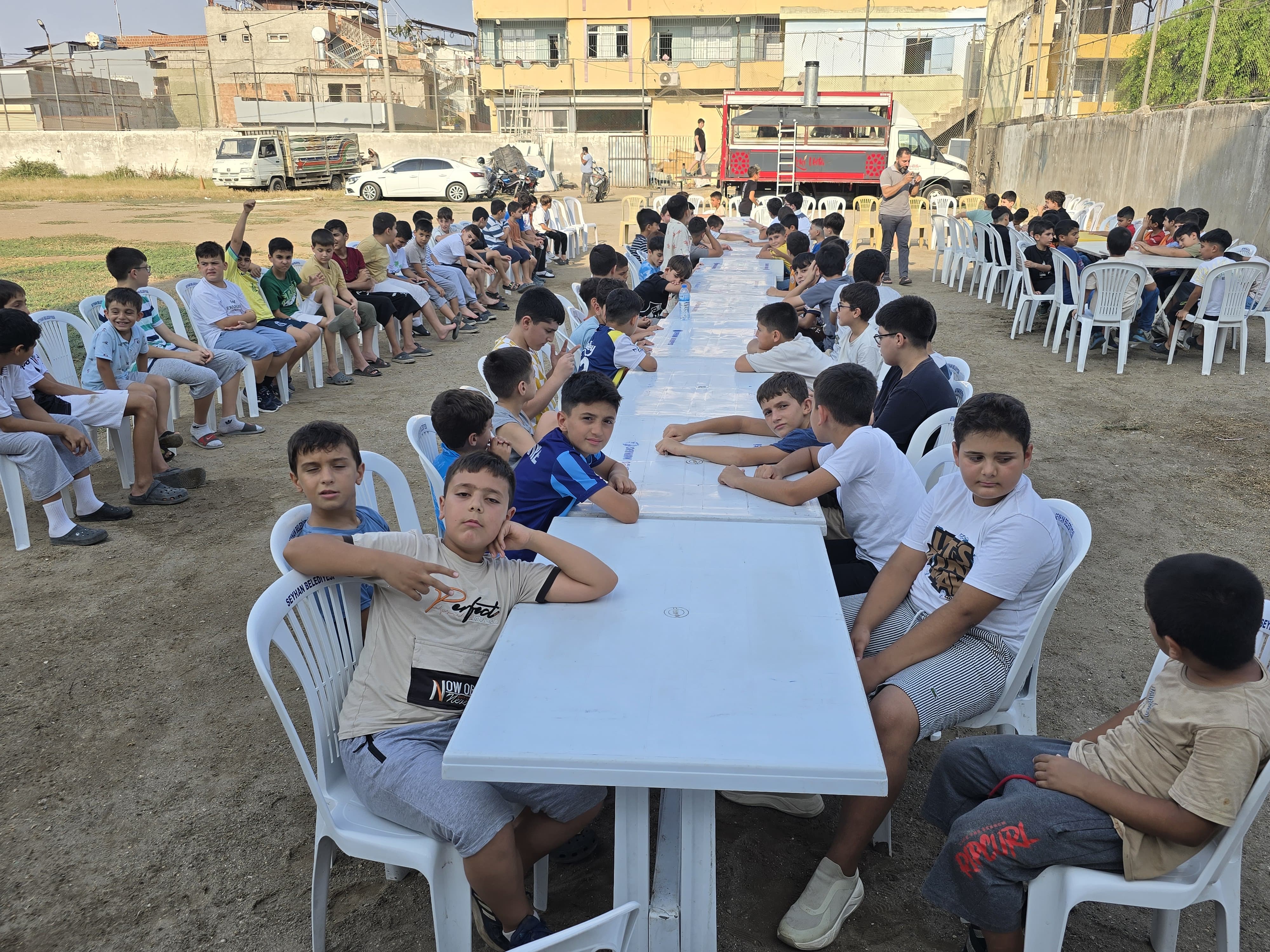 Kebapçı Zeki’den Minik Futbolculara Moral Desteği2