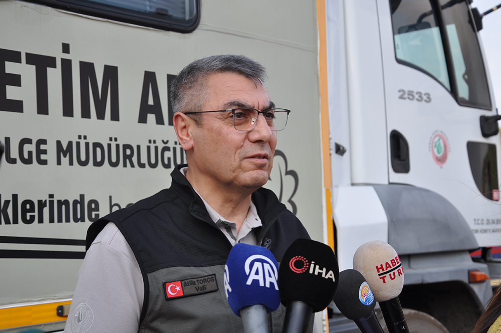 Mersin’de Orman Yangını Yol Kapandı, Tahliyeler Başladı (3)