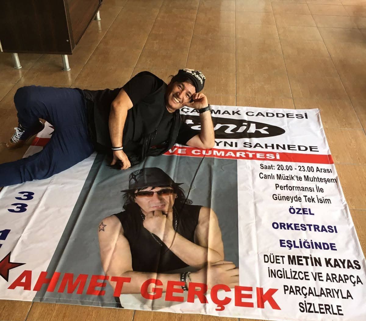 Sahnenin Ustası Ahmet Gerçek, Sahne Rekoru Kırdı (1)-1