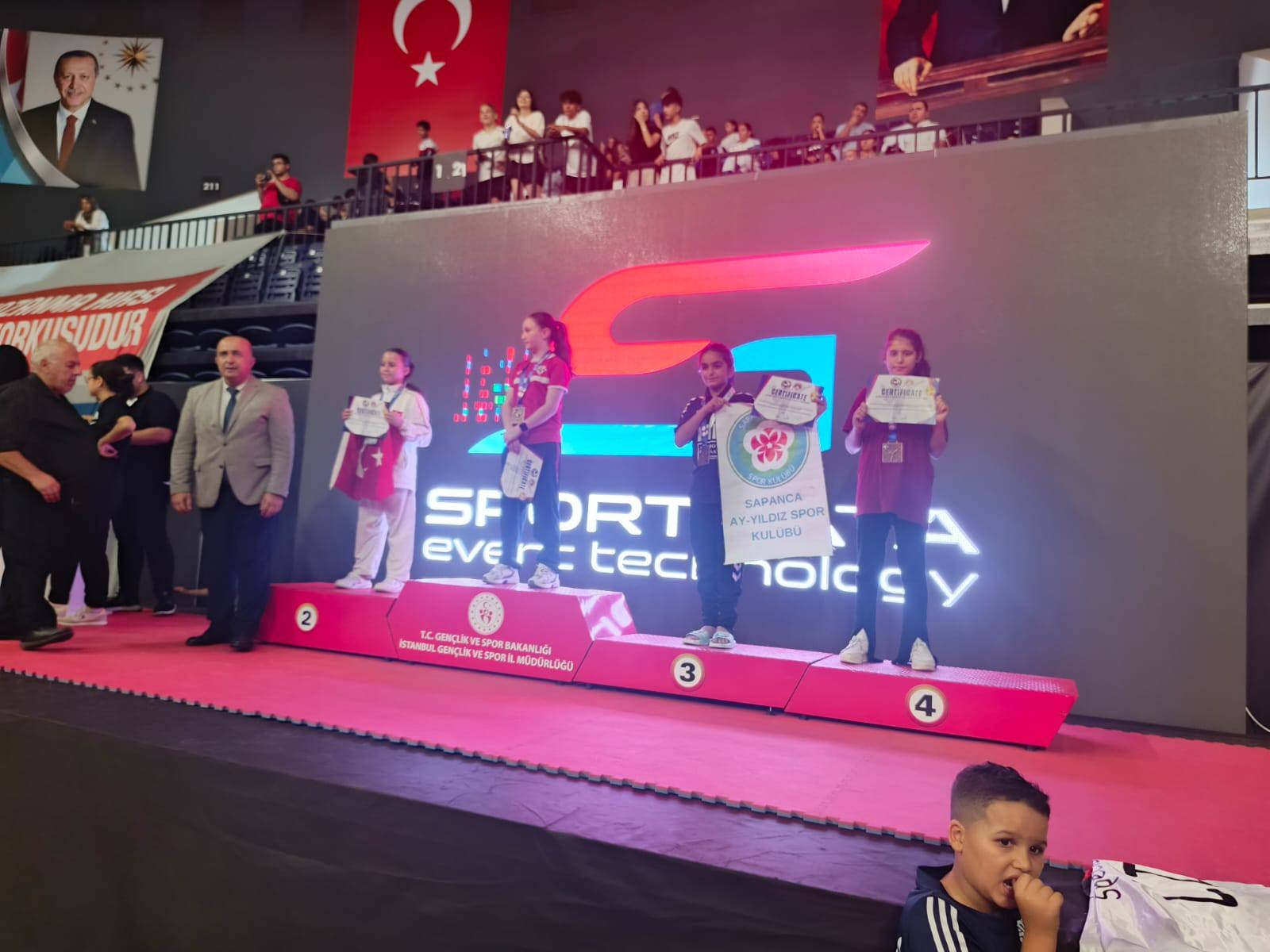 Seyhan Karate Do Sporcularından Marmara Cup’ta Gururlandıran Başarı (1)