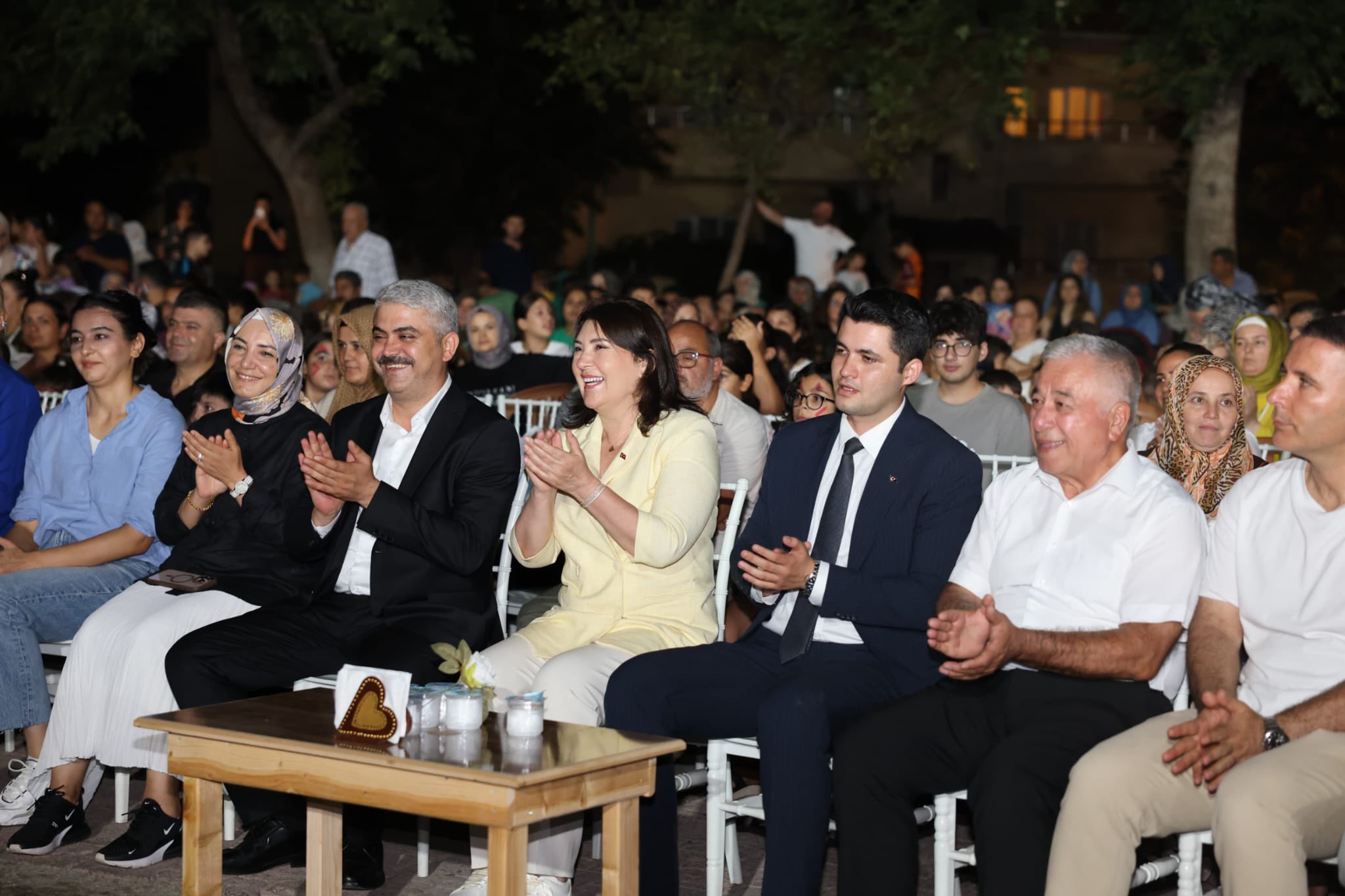 Sunay Karamık “Pozantı’da Kültürle, Sanatla Güzel Bir Yaz Gecesi Yaşadık” (2)