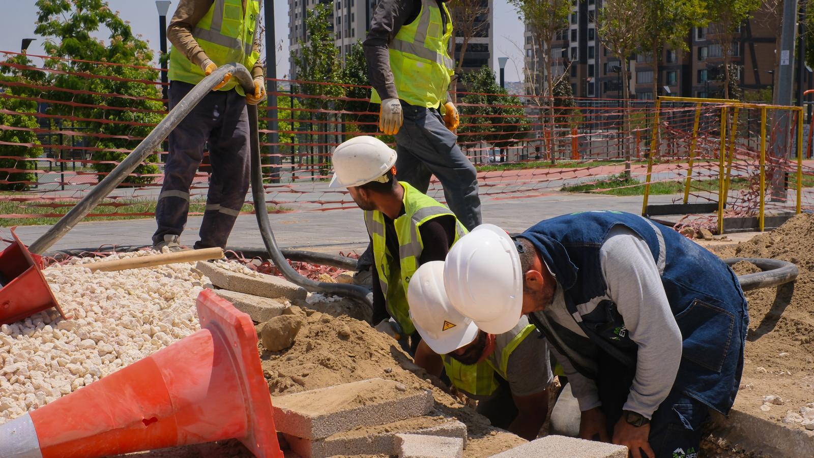 Tedaş’tan Adana’da Sık Sık Kesilen Elektrikler Sebebiyle 50 Bin Hanede Kalıcı Çözüm (3)