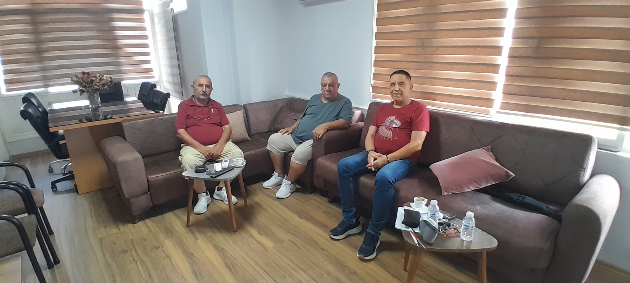 Toros Medya Grup’ta Hasret Buluşması Dostluk Çayı Gönülleri Isıttı (1)
