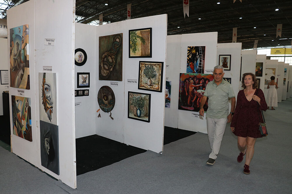 Adana Çağdaş Sanat Fuarı Sanatseverlere Kapılarını Açtı (1)