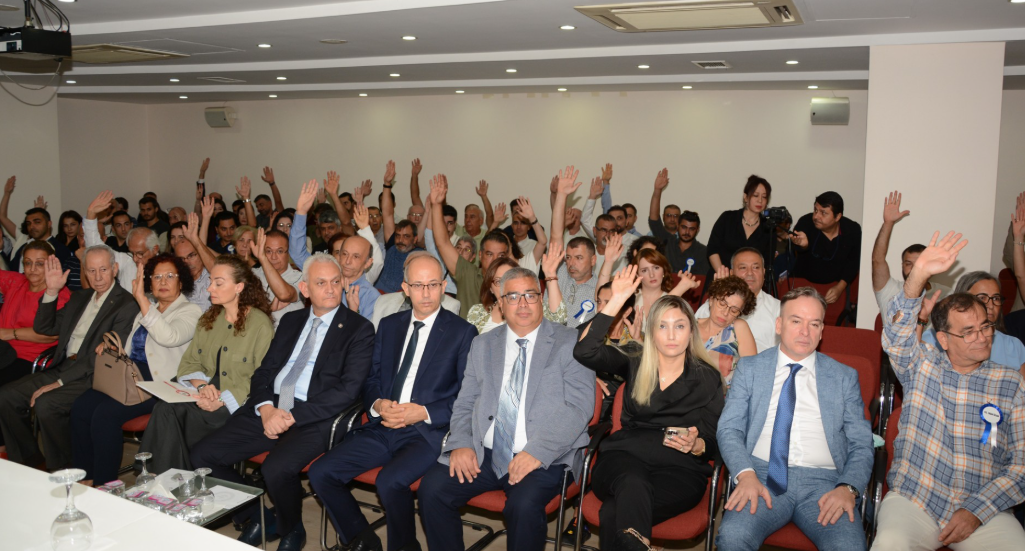 Adana Eczacı Odası Genel Kurulu’nda Değişim (5)