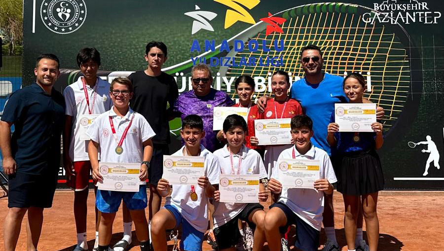 Adana Tenis Takımları Türkiye’ye Damga Vurdu