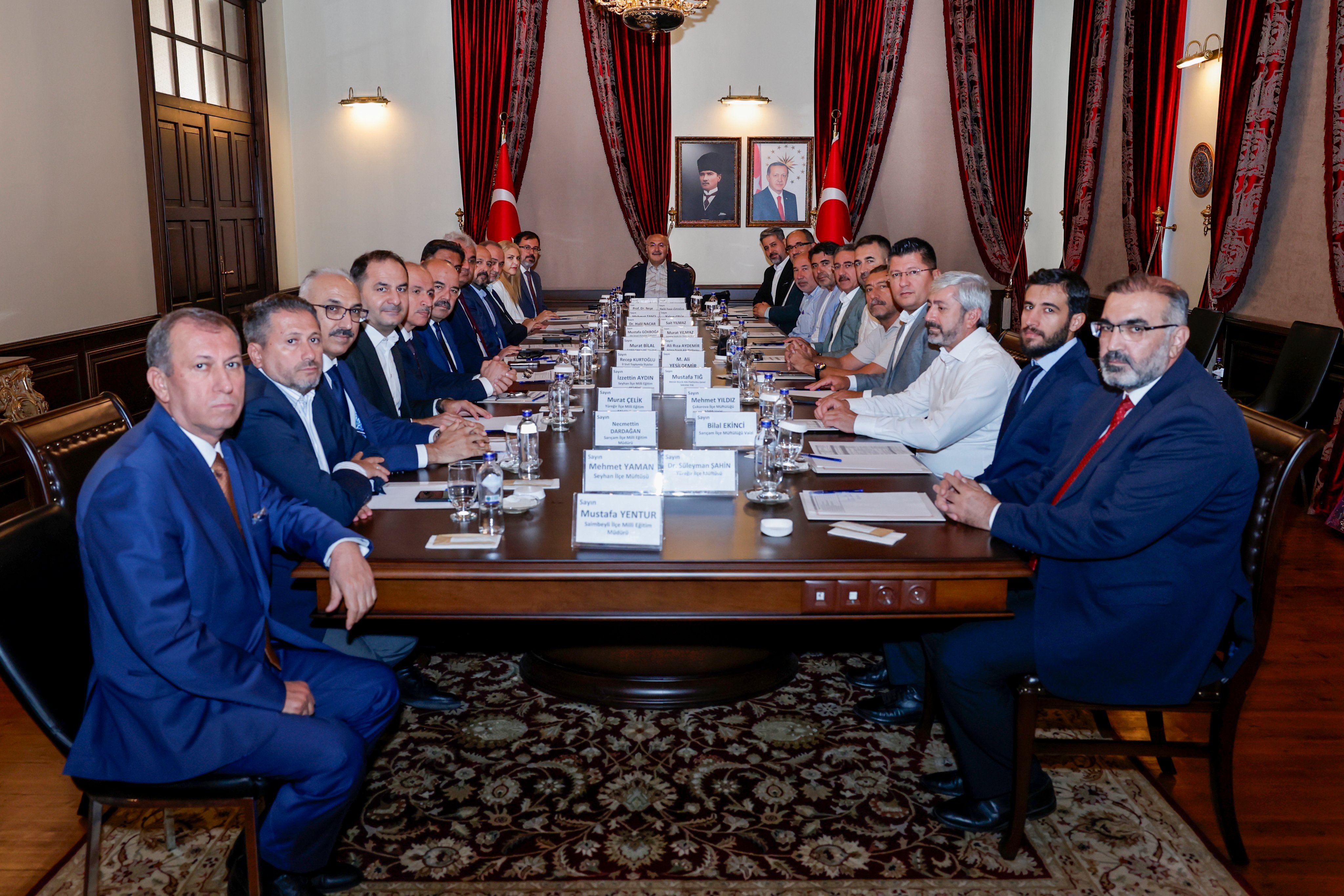 Adana Valisi Köşger, Büyük Aile Platformu Üyeleriyle Buluştu (2)