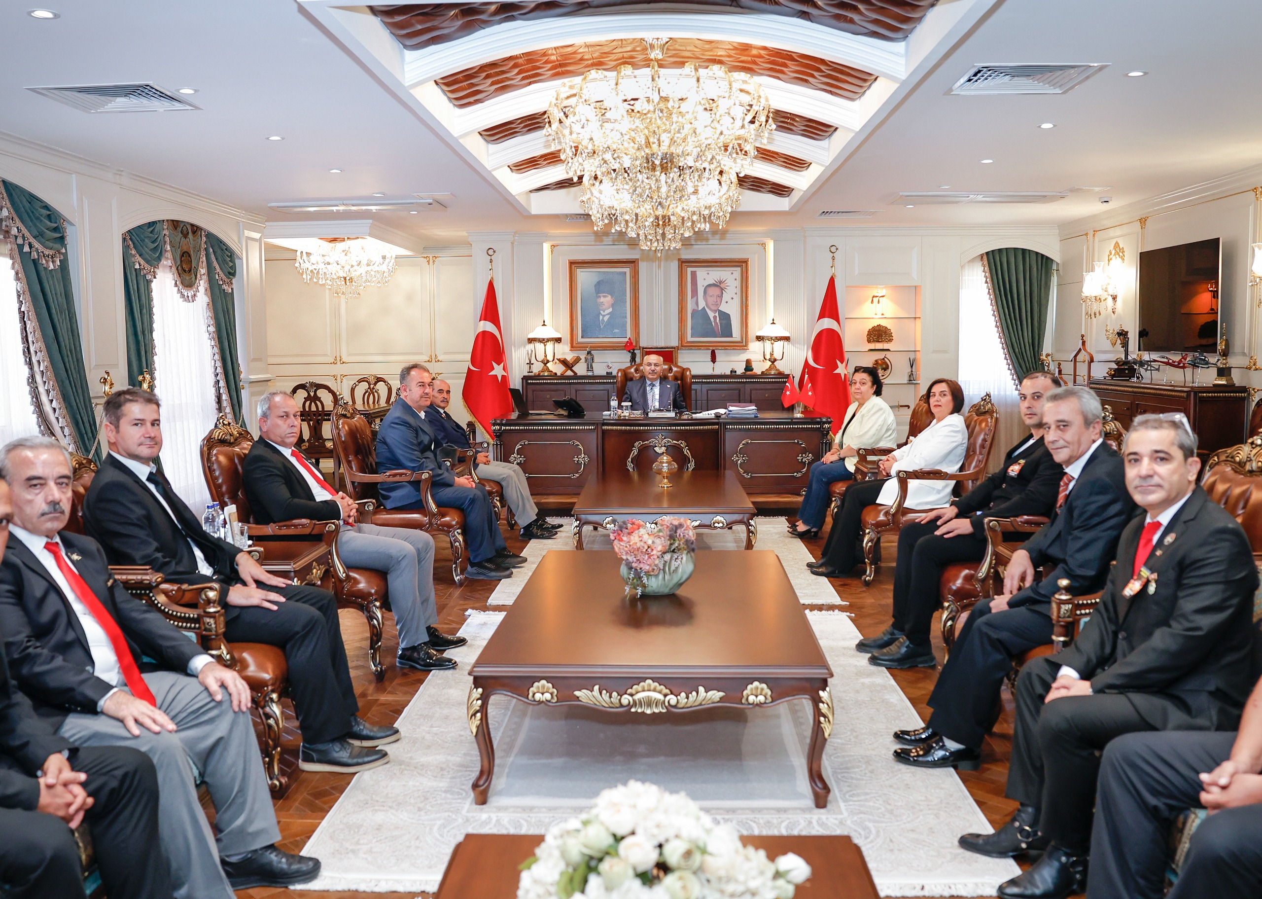 Adana Valisi Köşger Şehit Ve Gazi Derneklerini Ağırladı (2)