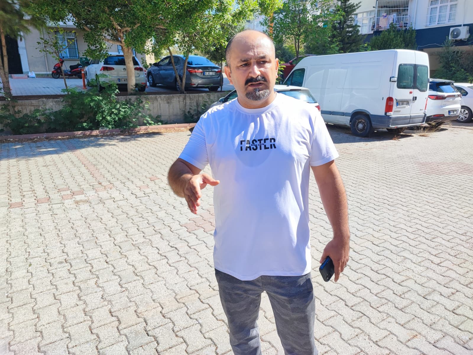 Adana’da 3 Yaşındaki Çocuğu Köpekler Kovaladı (1)