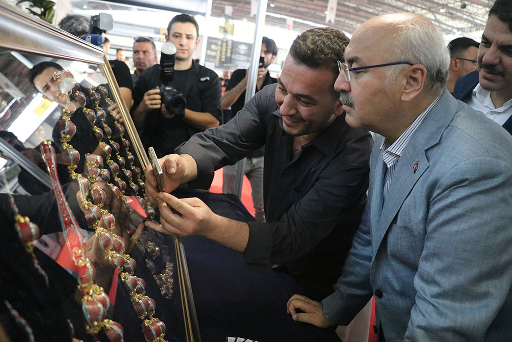 Adana’da 4. Tesbih Ve Doğal Taşlar Fuarı Yoğun İlgi Görüyor (2)