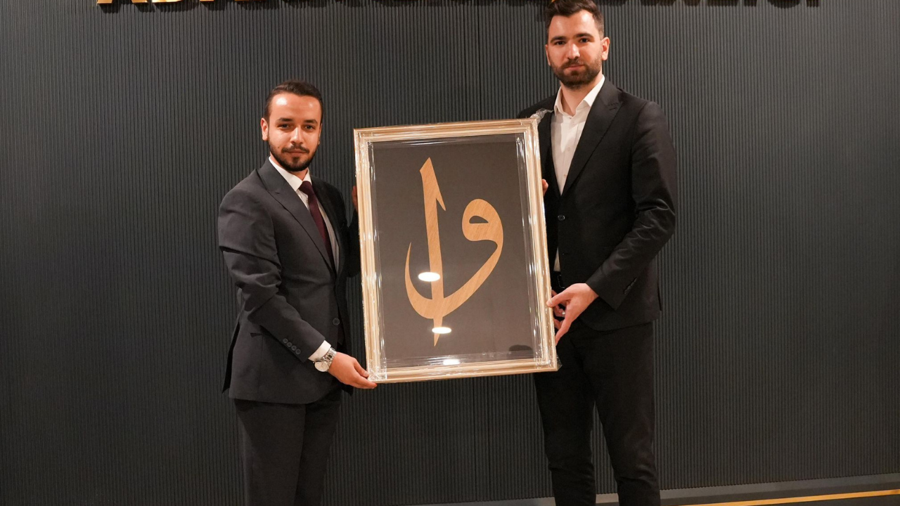 Adana’da Ak Gençlik’e Büyük Destek!2