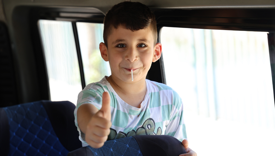 Adana’da Bir Şoför Dolmuşunu Çocuklar Için Donattı (5)
