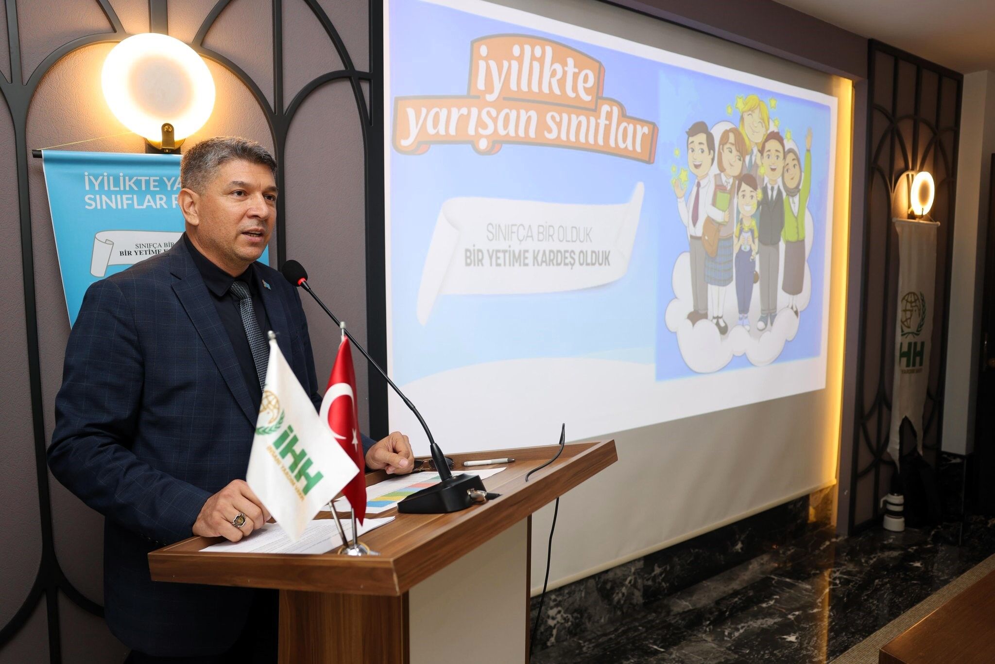 Adana’da İyilik Seferberliği Binlerce Öğrenci Yetim Kardeşlerine Umut Oluyor (1)