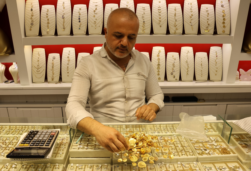Adana’da Kuyumcularda Yeni Dönem Sadece Darphane Altınları Satılacak (2)-1