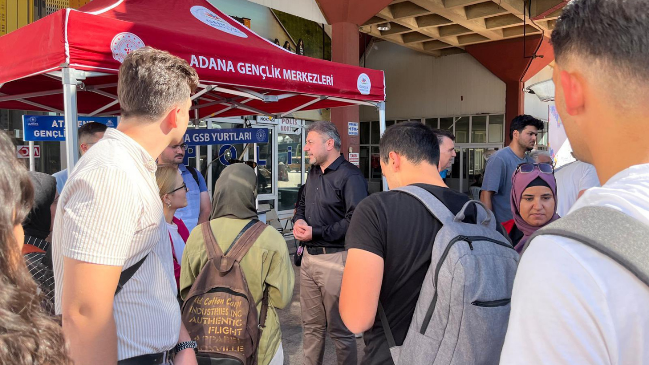 Adana’da Kyk Öğrencileri Otogarda Karşılandı
