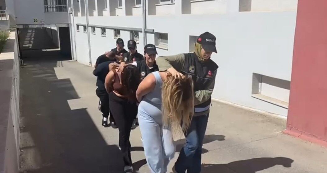 Adana’da Toprağa Gömülü Uyuşturucu Bulundu 3 Kişi Tutuklandı (1)-1