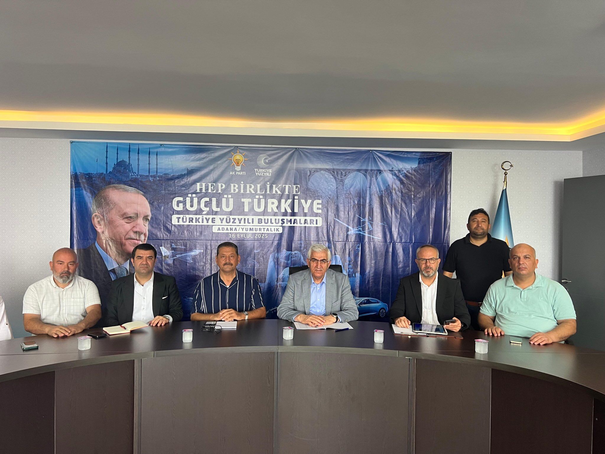 Ak Parti Adana Heyetinden Yumurtalık’ta Teşkilat Toplantısı