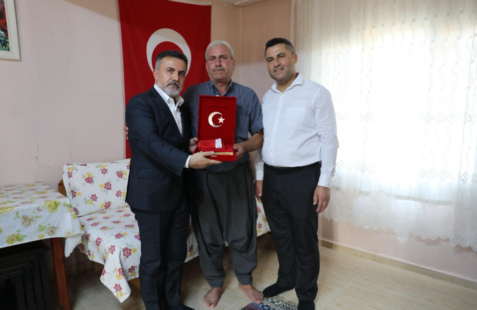 Ak Partili Tamer Dağlı İmamoğlu’nda Vatandaşlarla Buluştu (3)