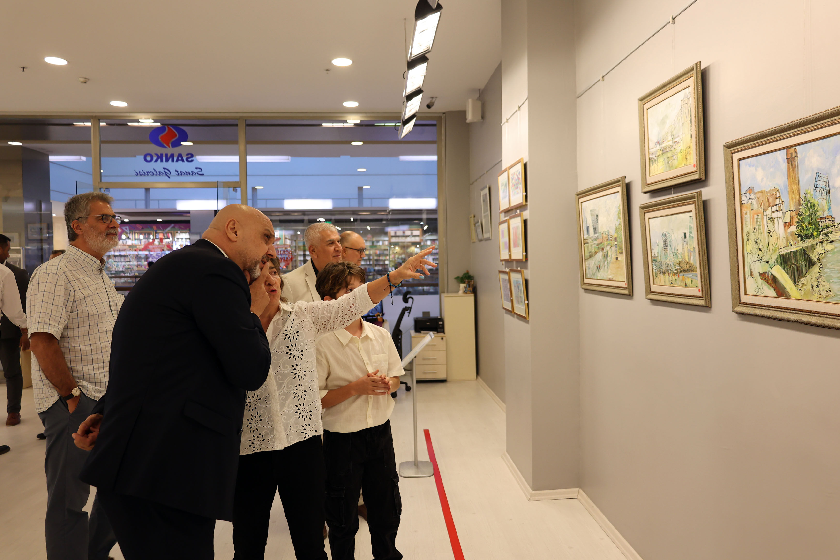 Anneanne Ve Torun Aynı Sergide Sanatın Kuşaklar Arası Buluşması (3)
