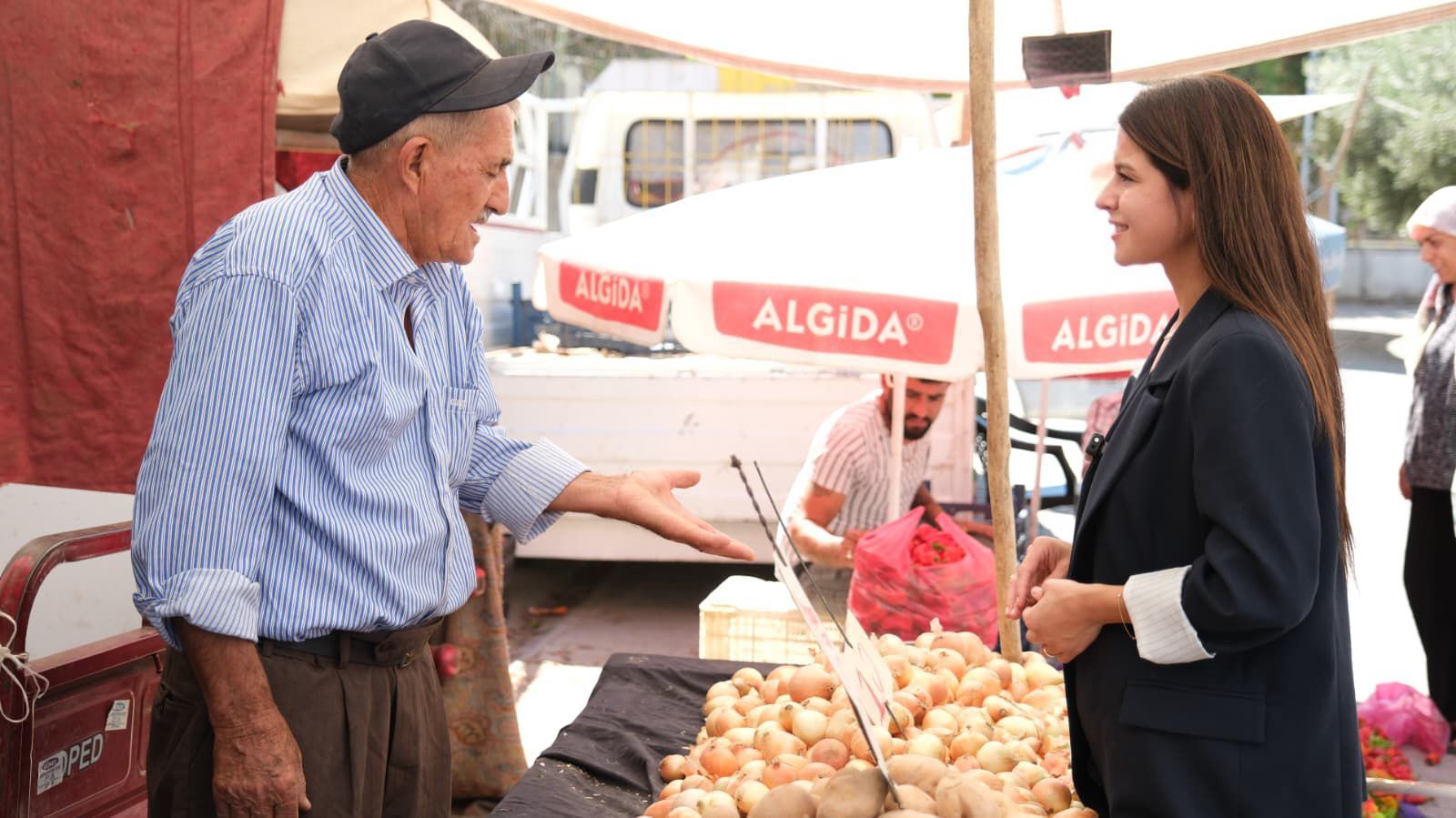 Başkan Vekili Yıldız’dan Pazarcı Esnafına Ziyaret (2)