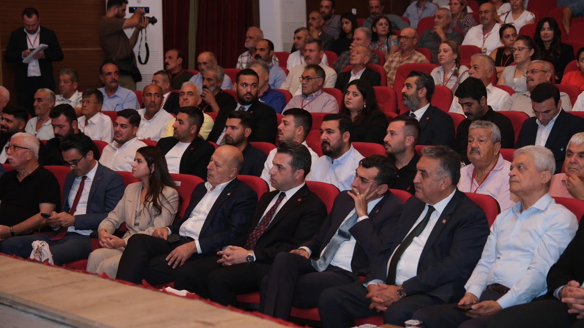 Chp Ceyhan İlçe Kongresinde Caner Aydar Güven Tazeledi2