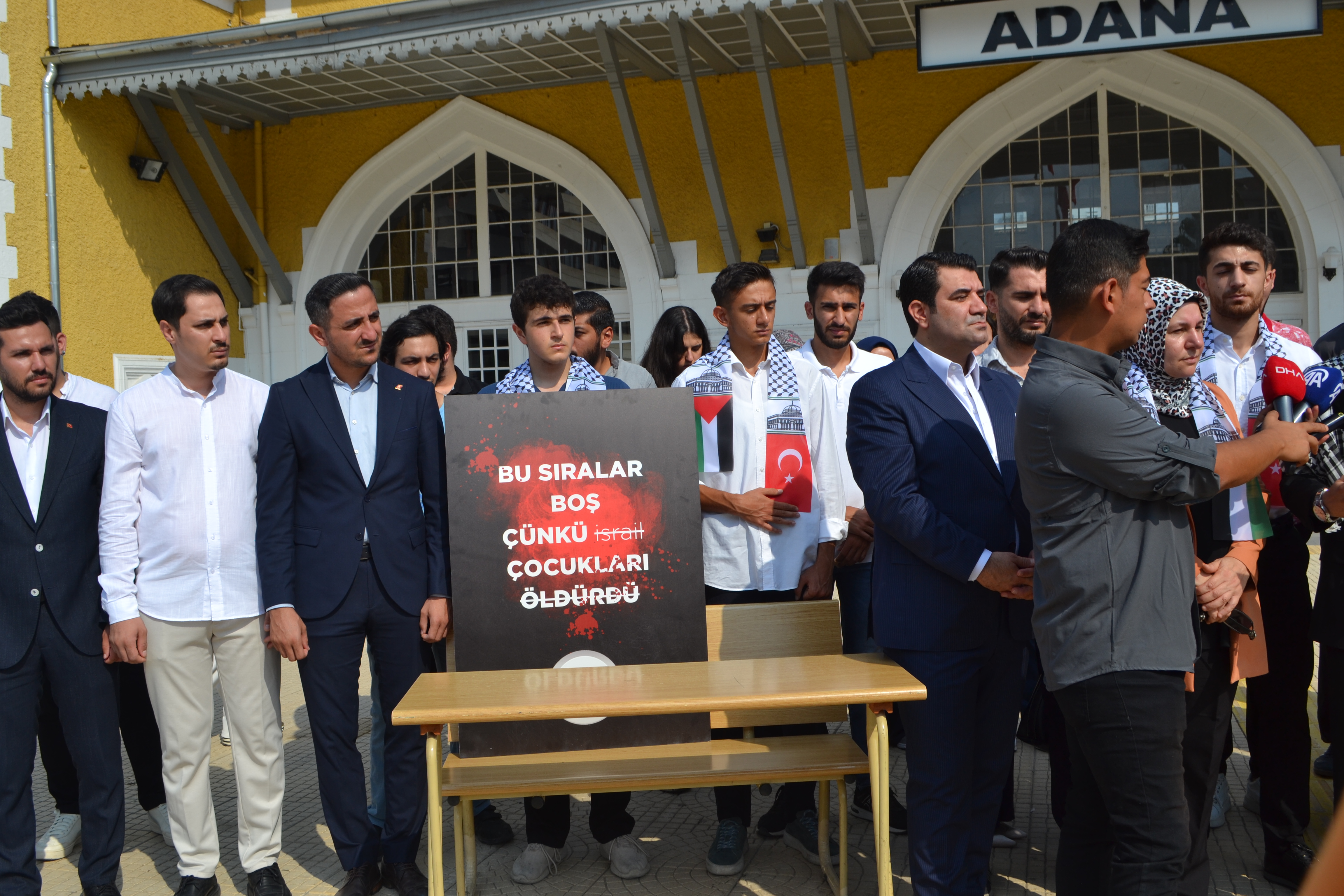 Defterler Açılmadı, Kalemler Yazmadı Adana’da Gazze’ye Vicdan Çağrısı (4)