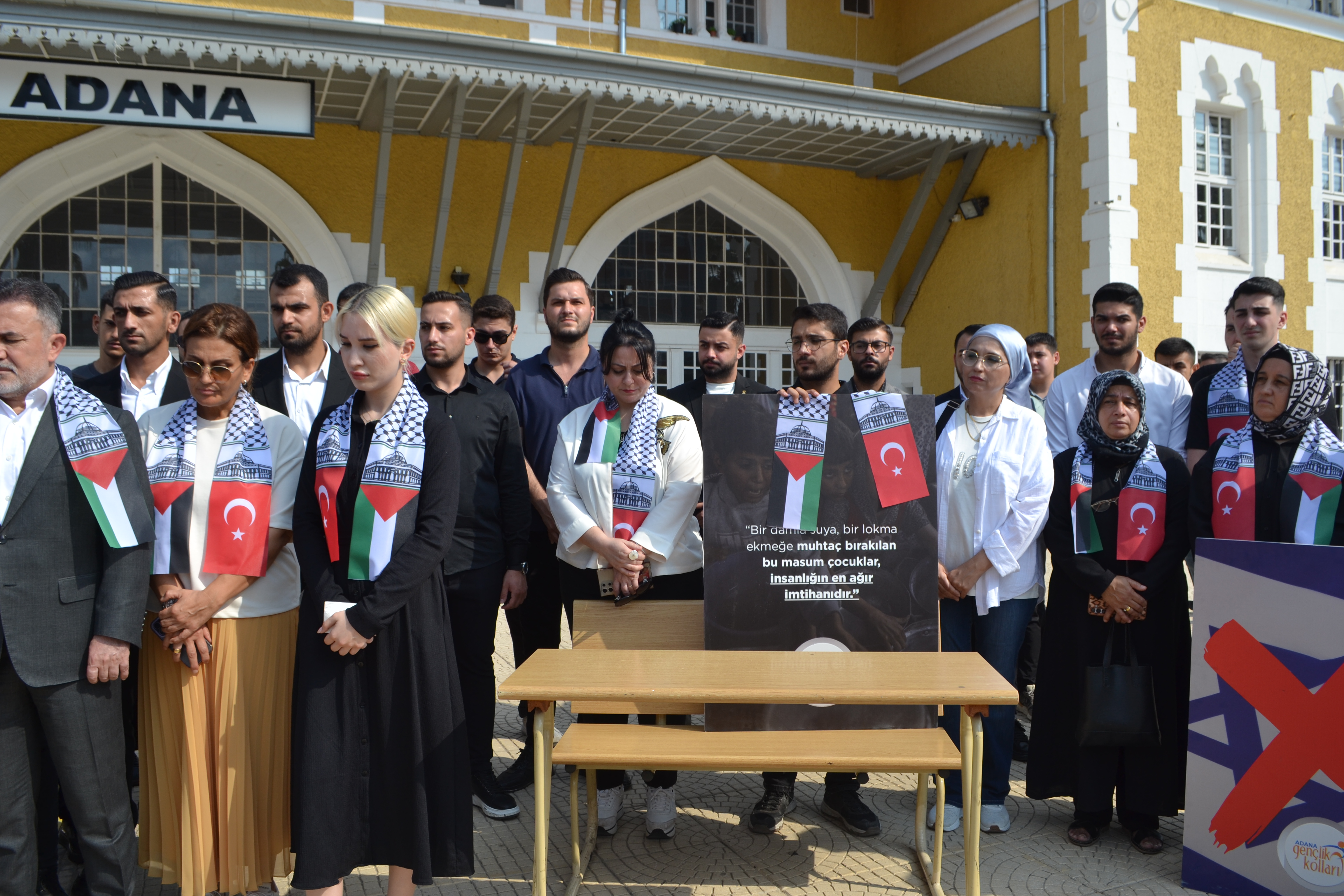 Defterler Açılmadı, Kalemler Yazmadı Adana’da Gazze’ye Vicdan Çağrısı (5)