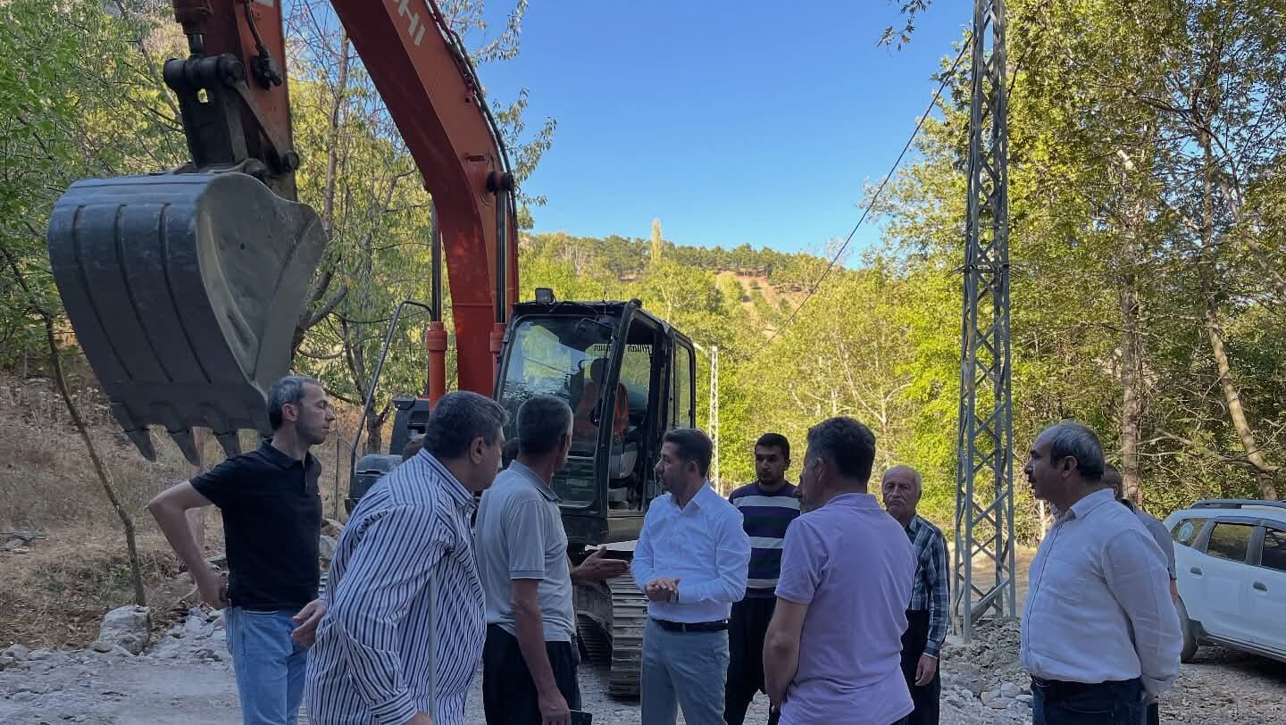 Feke’de Hizmet Seferberliği Başkan Özen Sahada (2)