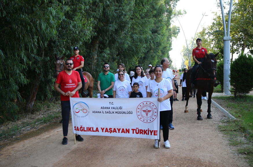 Halk Sağlığı Haftası’nda Adana’da Coşkulu Yürüyüş (3)