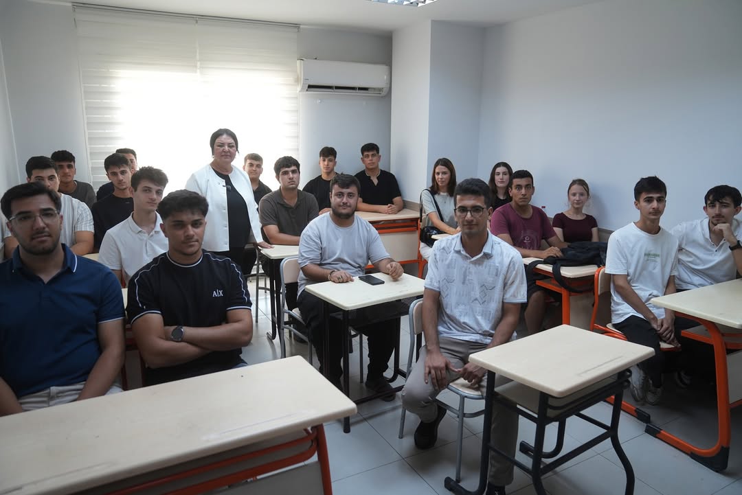 Hasibe Akkan Umuda Yürüyen Gençlerimizin Yanındayız (4)