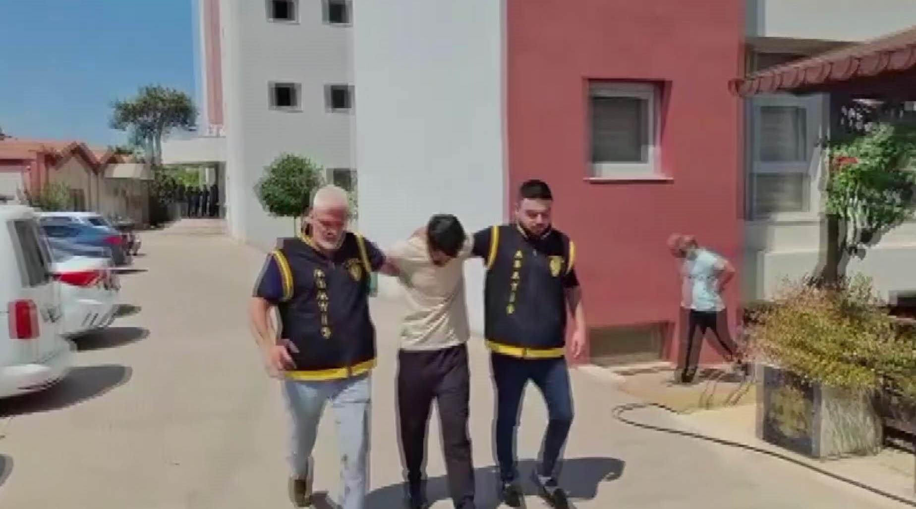 Hırsızlık Yapmak Için Bir Binaya Örümcek Adam Gibi Tırmandı O Anlar Kamerada (1)-2