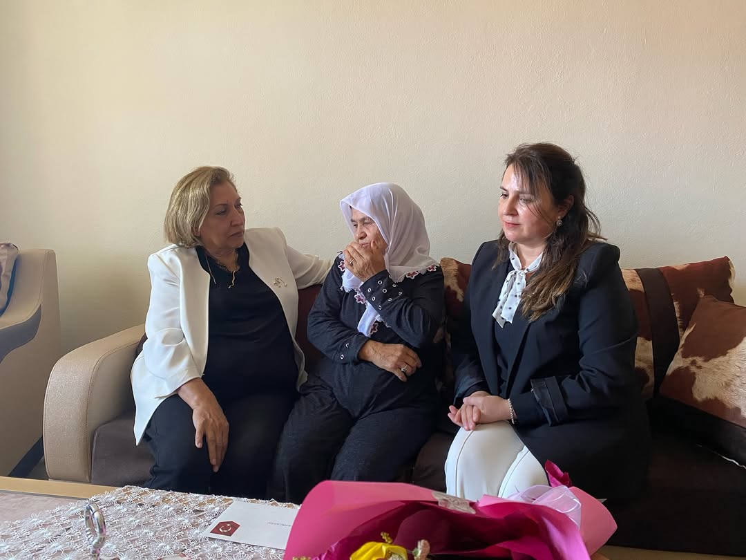 Kadın Kollarından Tufanbeyli Çıkarması Kadınların Emeğine Destek (3)