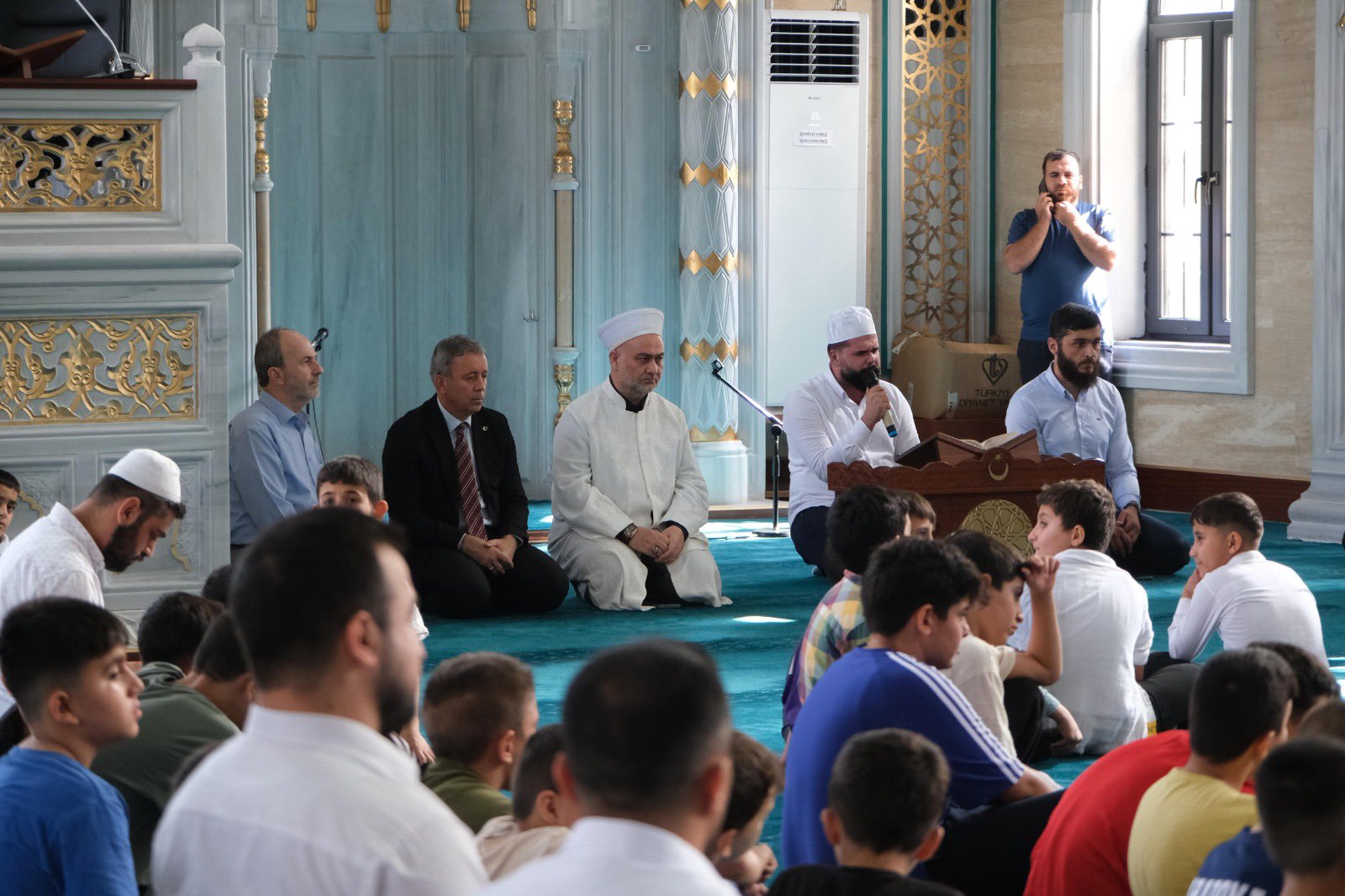 Mustafa Loğoğlu Mevlid Kandili Kapsamında Yüreğir Merkez Camii’nde Gençlerle Buluştu (1)