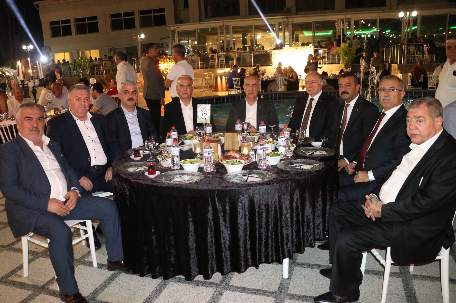 Siyaset Ve Sendikası Dünyası Oğuzhan Ve Dilara'nın Düğününde Buluştu (1)-1