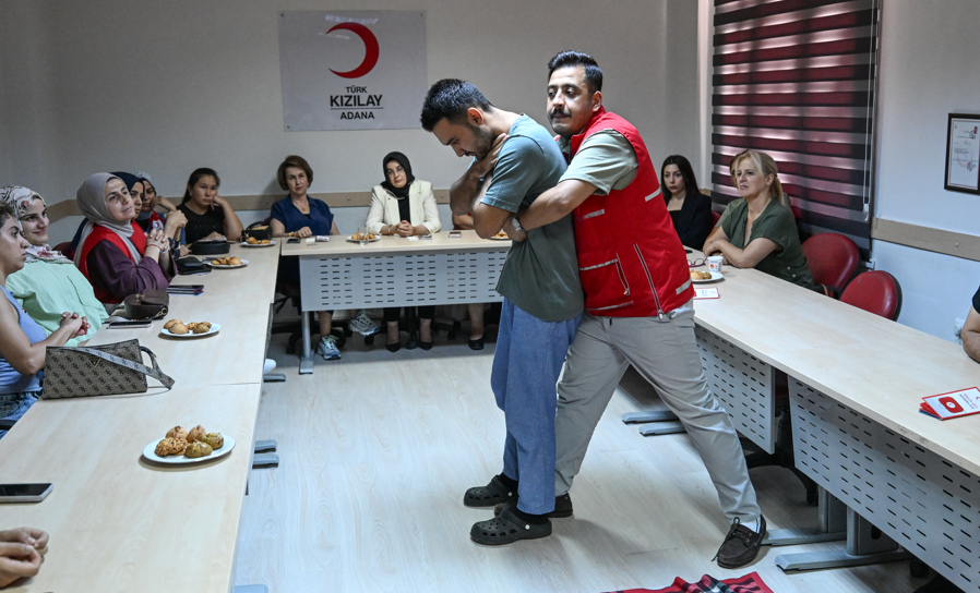 Türk Kızılay 8 Ayda 69 Bin Kişiye İlk Yardım Eğitimi Verdi (3)