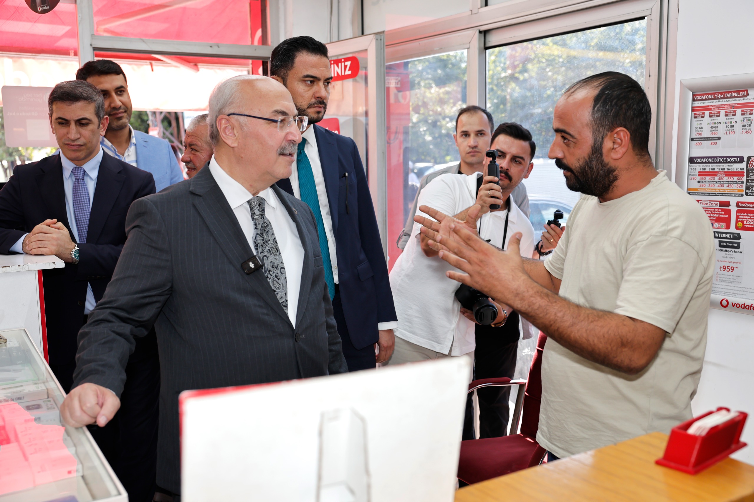 Vali Köşgerbaşak Mahallesinde Vatandaşlarla Buluştu (3)