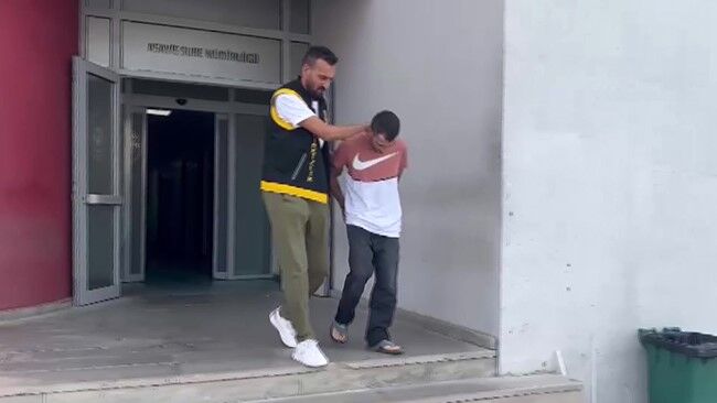 Adana Şehir Hastanesi Otoparkından Iki Motosiklet Çaldı Kameralara Yakalandı (2)