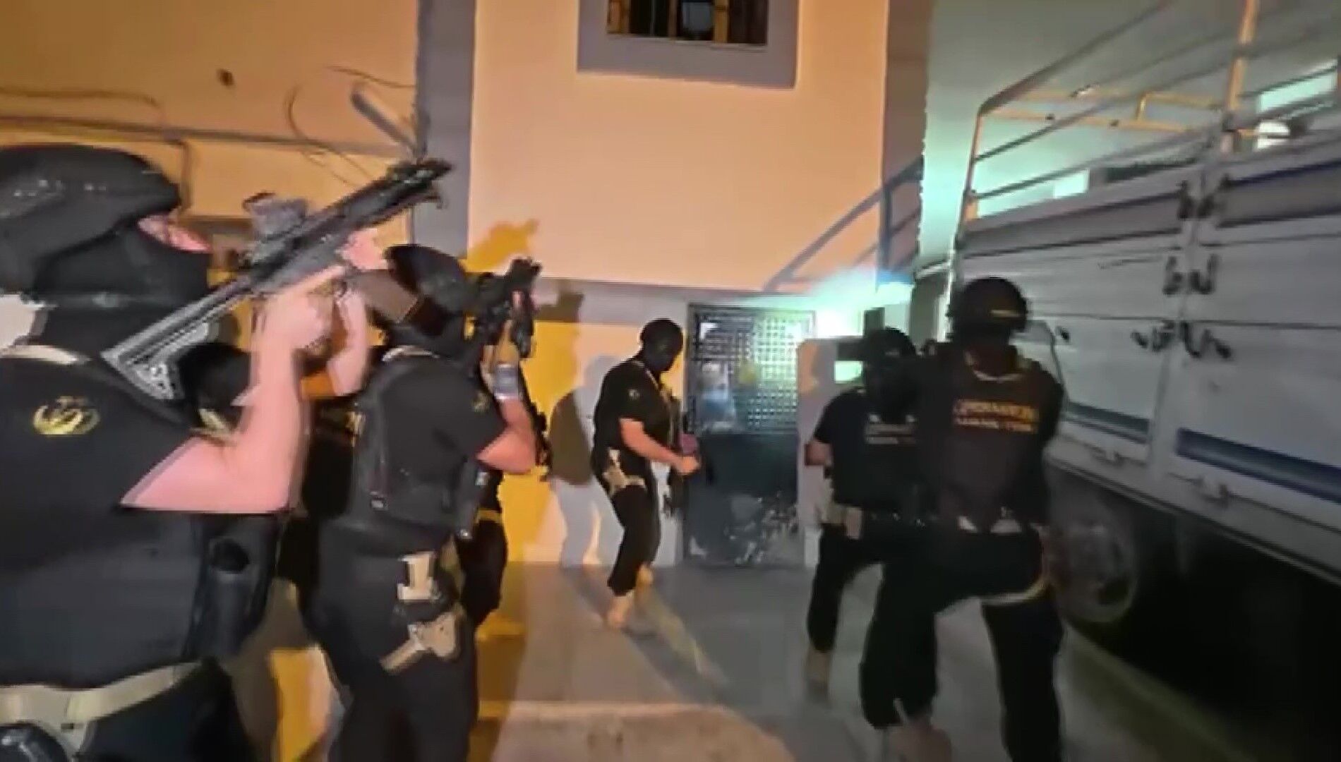 Adana'da Deaş'ın Haraç Şebekesi Çökertildi 19 Gözaltı (3)