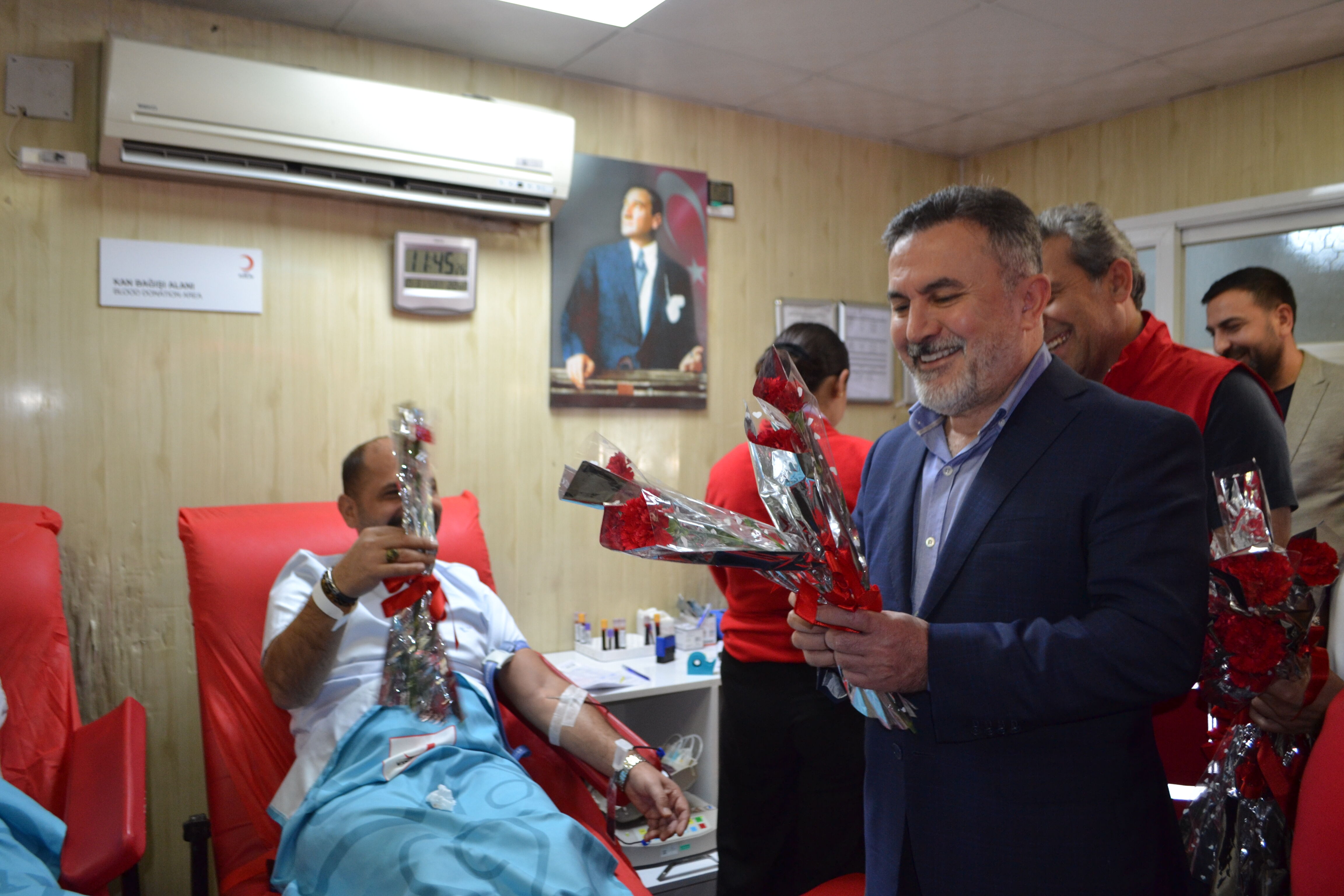 Ak Parti Adana’dan Kızılay Haftası’na Anlamlı Destek (2)