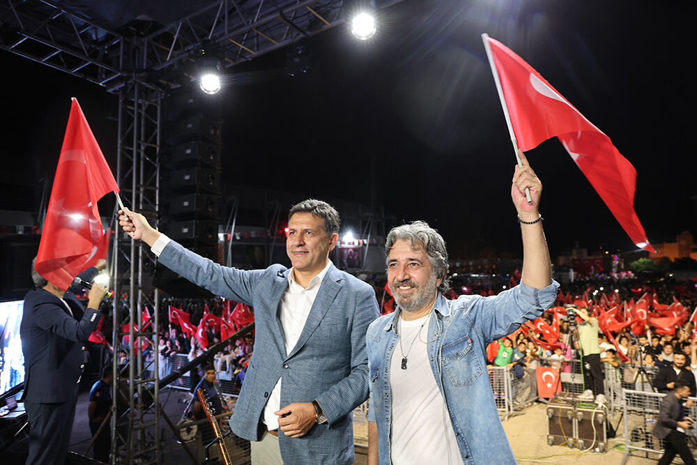 Ali Kınık’tan Kozan’da Unutulmaz Konser! (1)