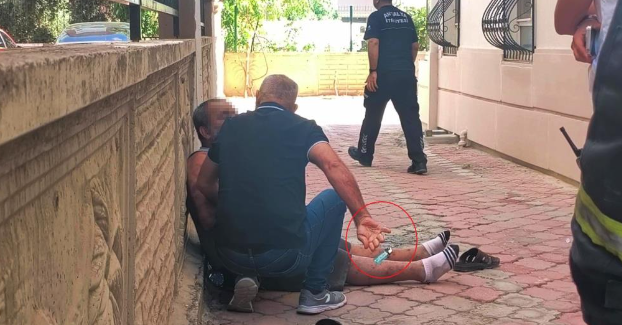 Antalya’da Bir Vatandaş Eline Tiner Alıp Kendini Yakmak Istedi (2)