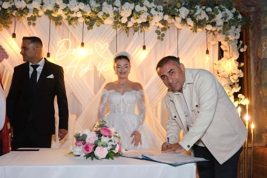 Başkan Vekili Geçer, 2 Gencin Mutluluğuna Şahitlik Etti (2)
