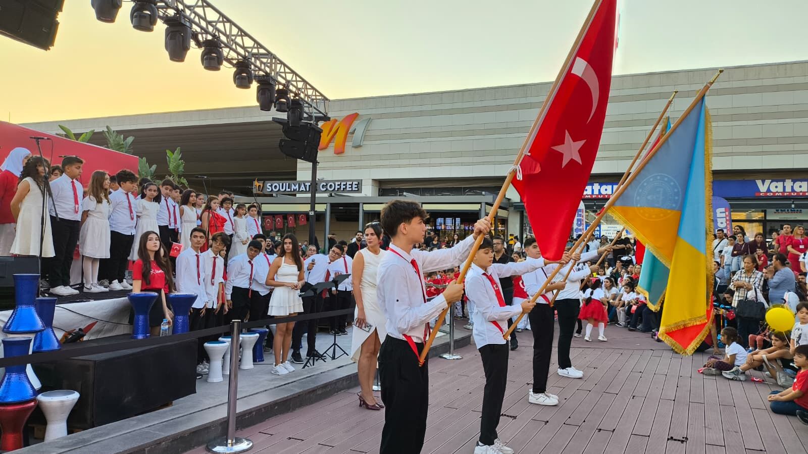 Cumhuriyet Coşkusu M1 Adana Avm’de Zirveye Çıktı (1)
