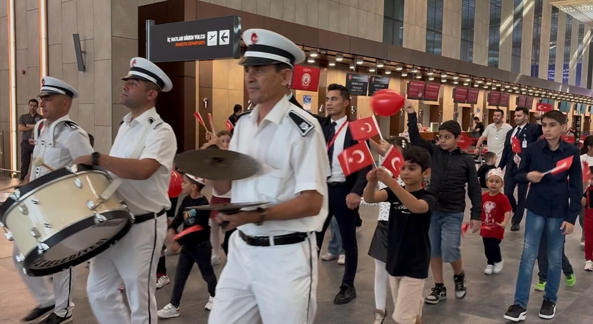 Cumhuriyetin 102. Yılı Çocukların Hayal Gücüyle Gökyüzüne Taşındı (5)