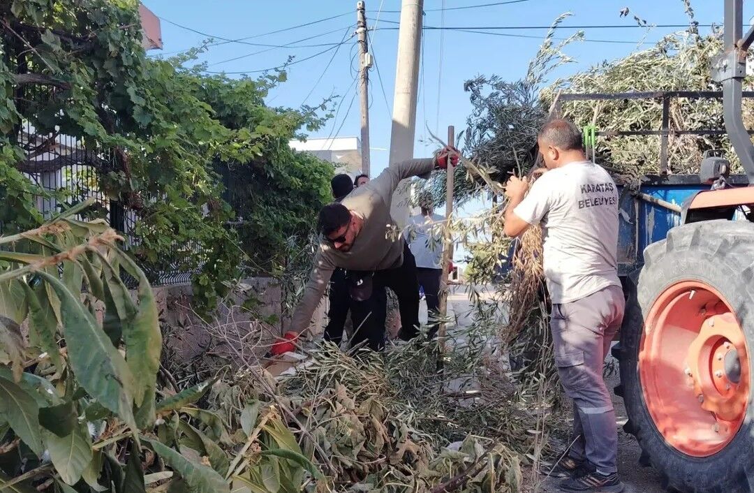 Daha Yaşanabilir Karataş Için Ekipler Sahada (1)