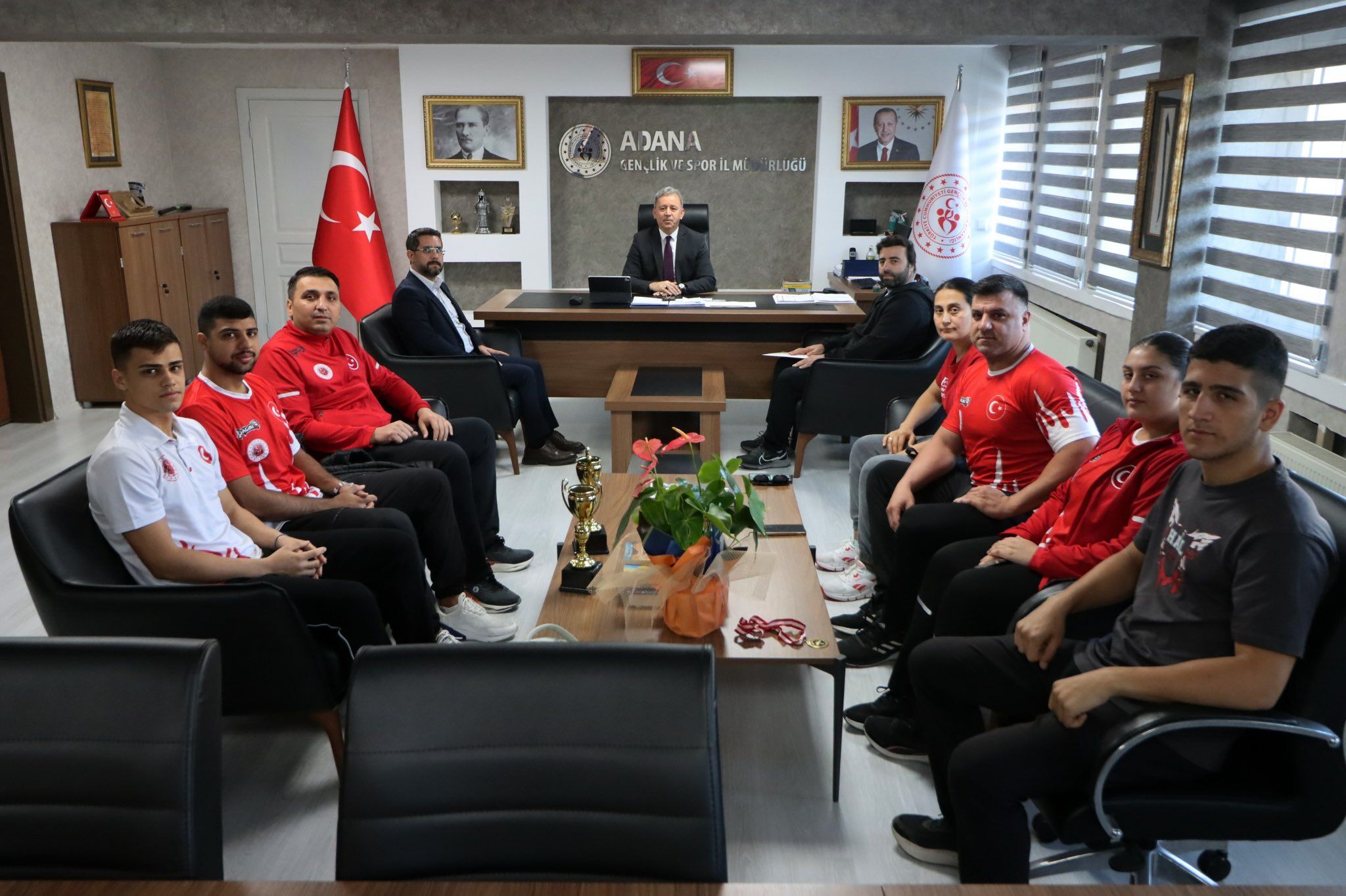 Loğoğlu’ndan Muay Thai Sporcularına Tebrik