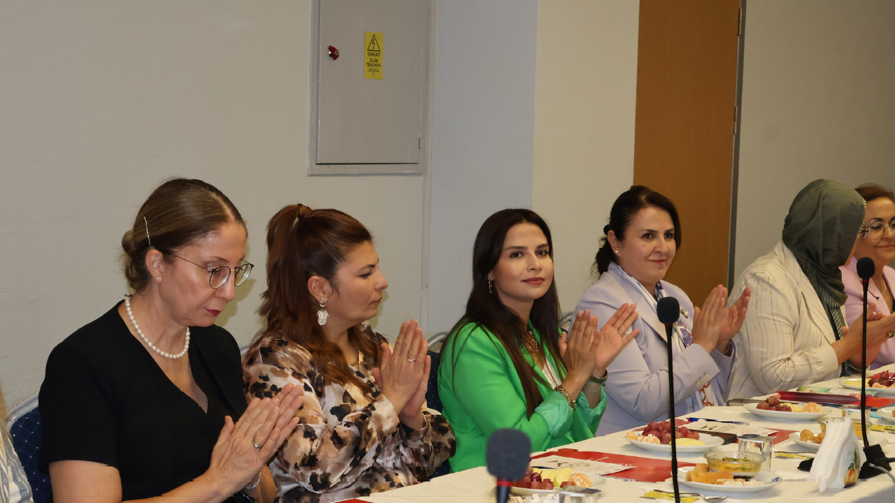 Mhp Adana’dan Koruyucu Aile Sistemi İçin Destek Mesajı