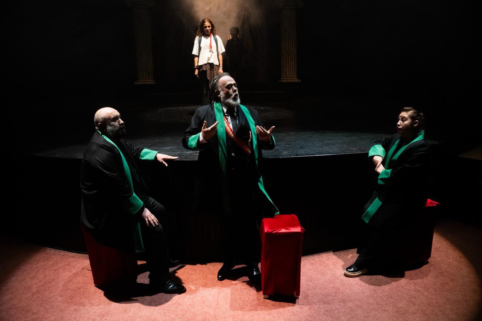 Seyhan Belediyesi Şehir Tiyatrosu’ndan “Antigone” Sahneye Çıkıyor2