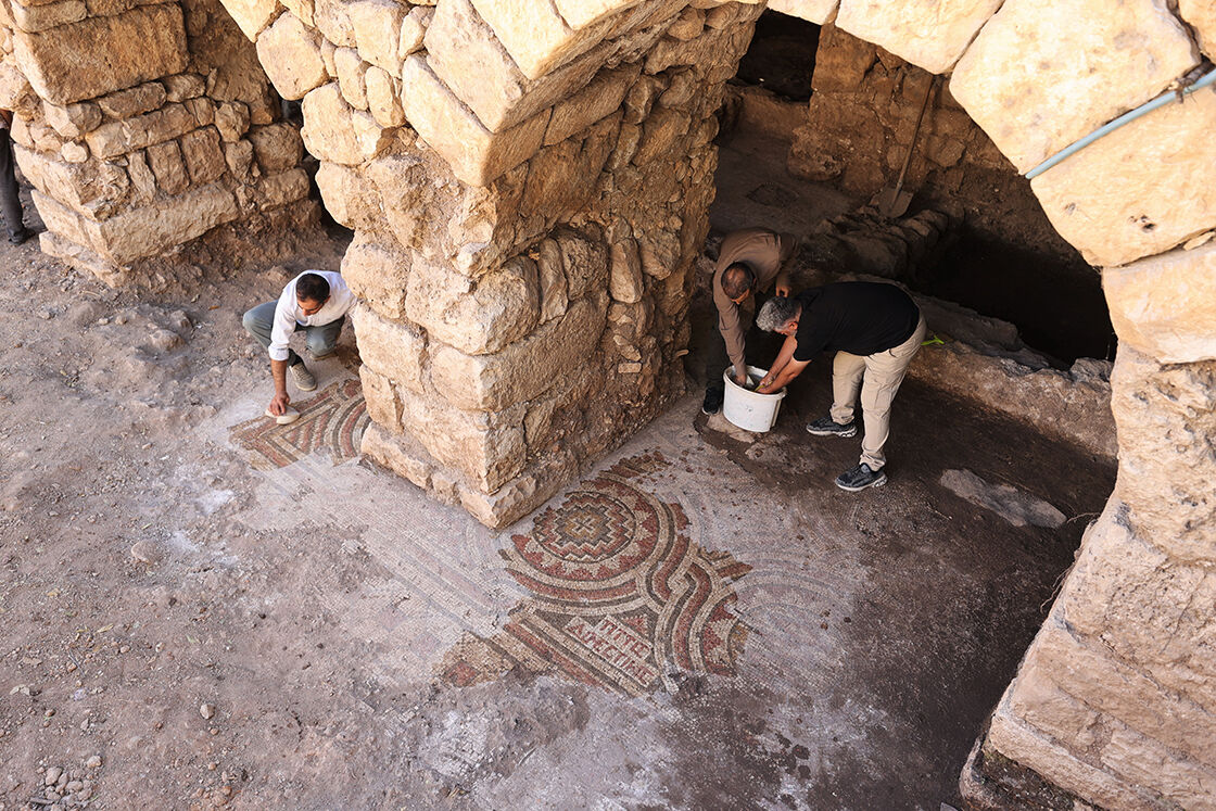 Tarihi Değirmen Temizlenirken 1500 Yıllık Mozaik Bulundu3